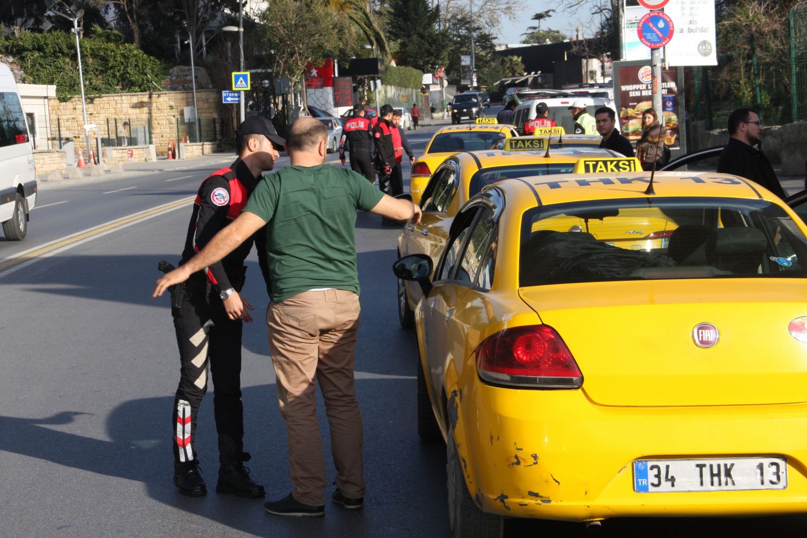 Emniyetten ticari taksilere denetim