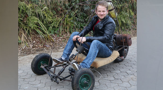 İnşaat demirinden ATV yaptı