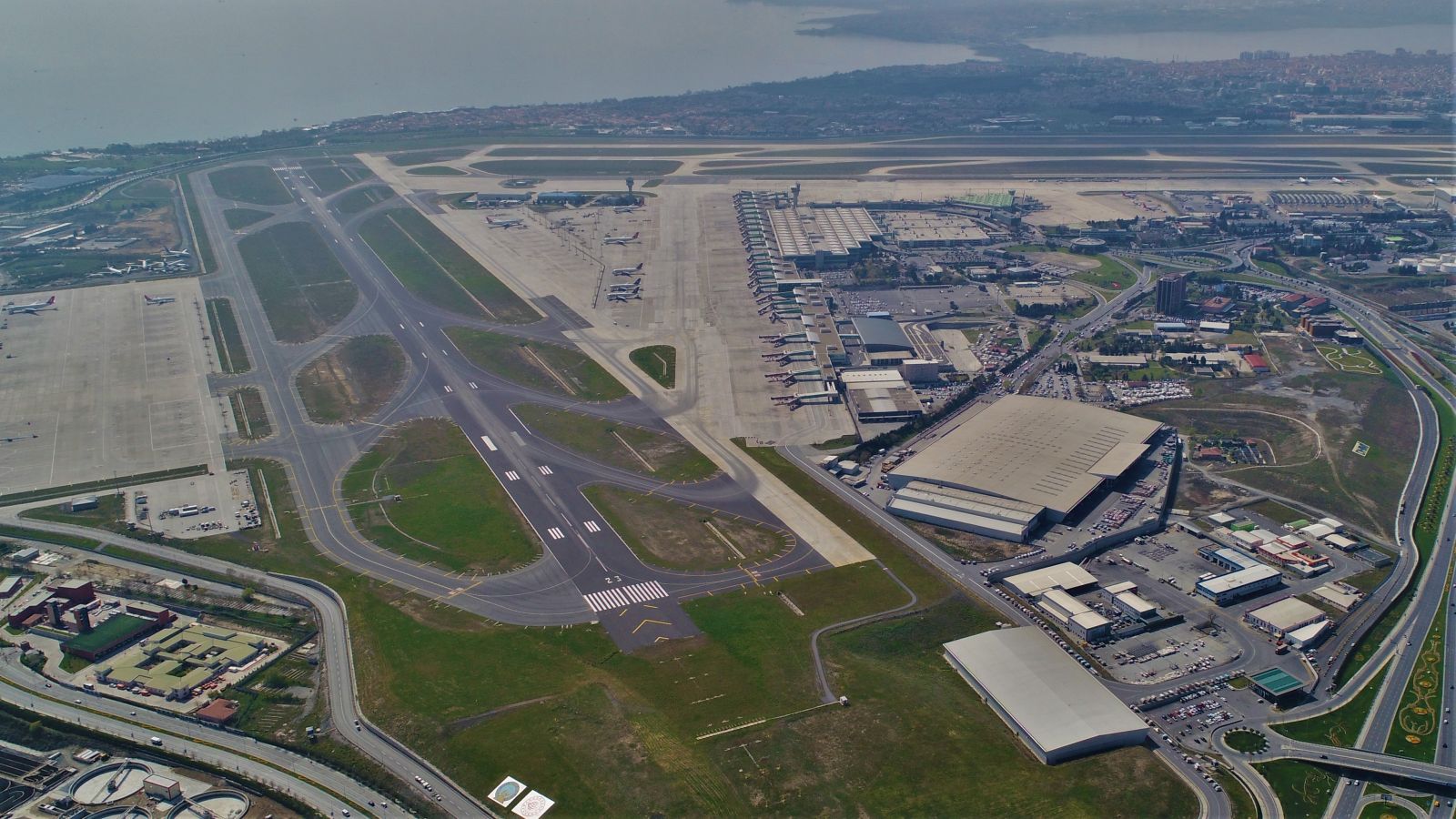 Atatürk Havalimanı boş hali havadan görüntülendi