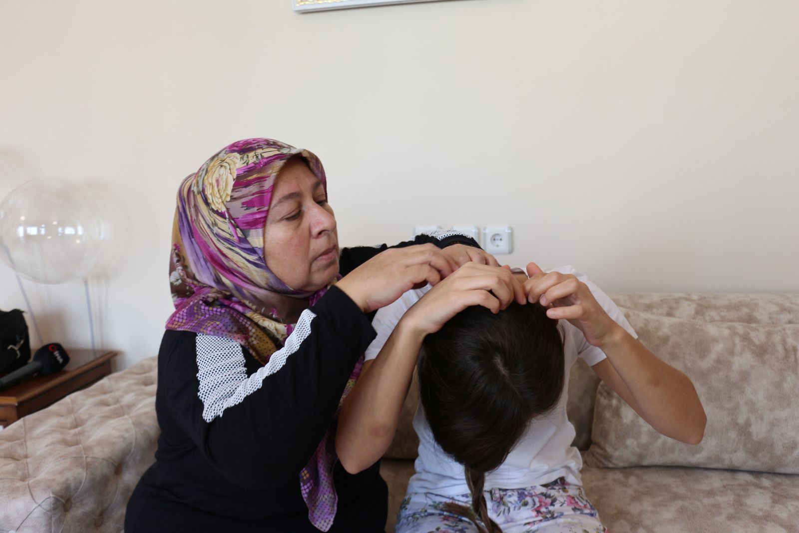 Komşusunun darp ettiği genç kız konuştu