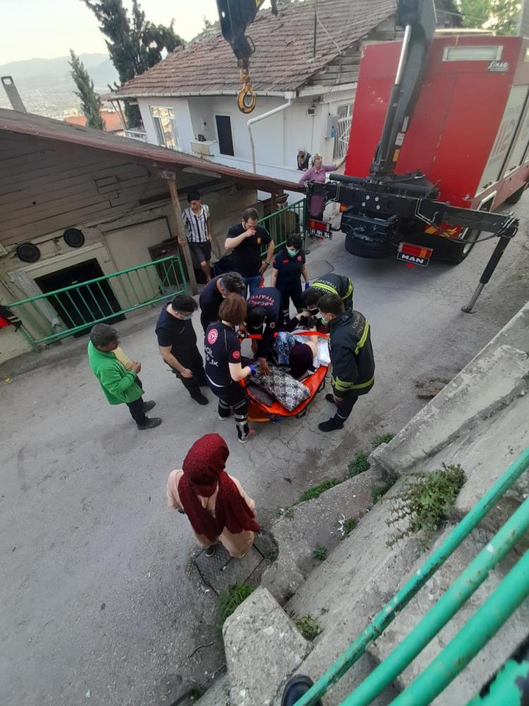 200 kiloluk kalp hastası kadının imdadına itfaiye yetişti