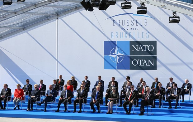 Liderler devir teslim törenine katıldı