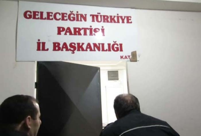 Siyasi partiye kumar baskını, 107 kişi suçüstü yakalandı!