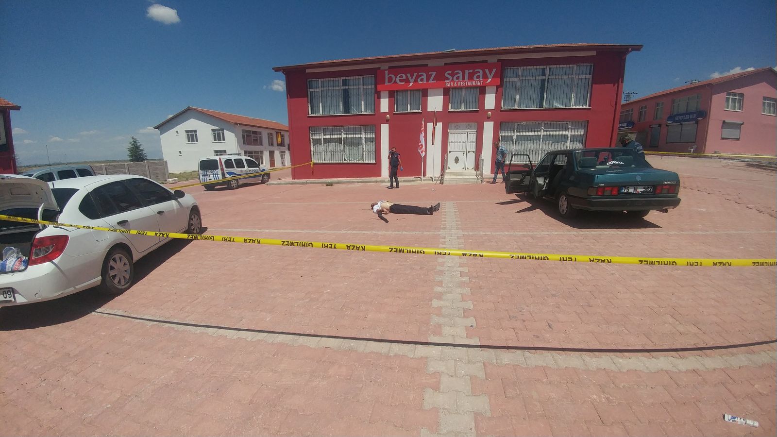 Facebook'a ölmek istediğini yazdı, başından vurularak öldürüldü