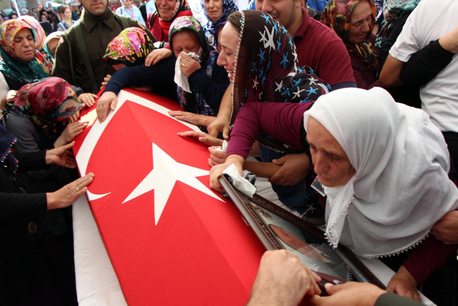 Cerablus şehidi Düzce'de toprağa verildi