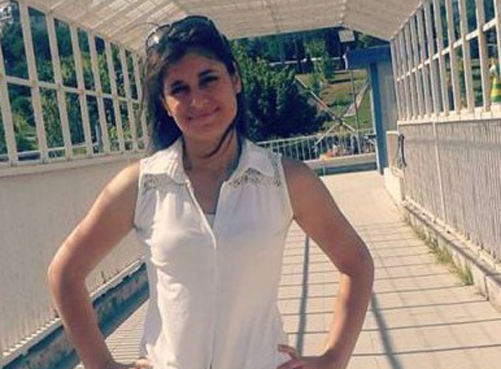 Havalimanı saldırısında ölen Batmanlı Özgül toprağa verildi