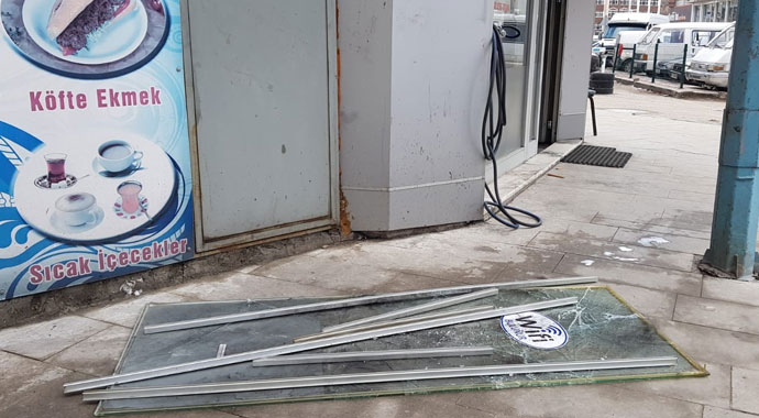 Hırsızlar kahvehaneyi soydu