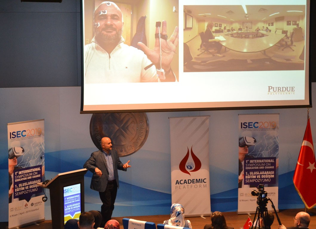Prof. Dr. Mesut Akdere: 