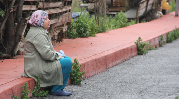Evi yanan kadının gözyaşları