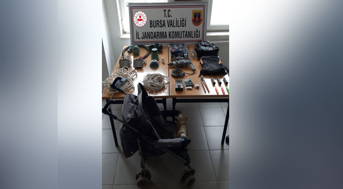 Bebek arabalı hırsız yakalandı