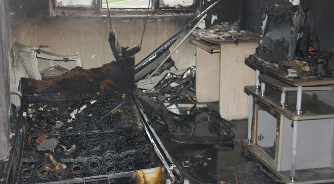 Evi yanan kadının gözyaşları