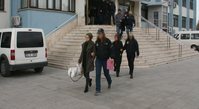 Denizli’de ‘gaybubet evleri’ operasyonu: 9 gözaltı