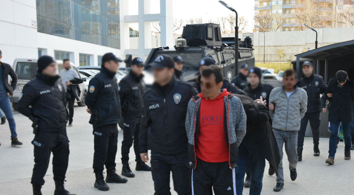 Tarihi operasyonda 121 tutuklu