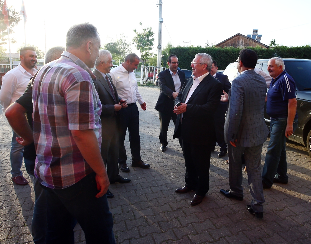 Aziz Yıldırım iftara katıldı
