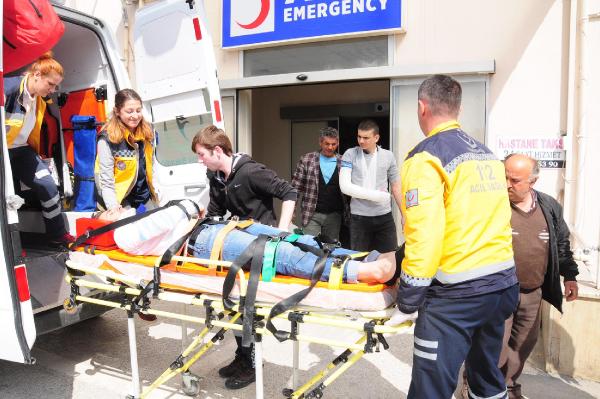 Arı sokunca kaza yaptı