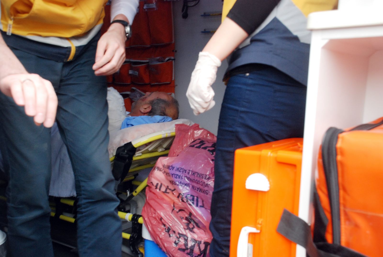 İş makinesine kolunu kaptıran işçinin sol kolu omzundan koptu