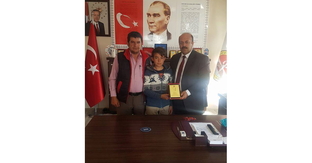 14 yaşındaki çocuk bulduğu 11 çeyrek altını bakın ne yaptı!