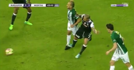 Quaresma: Tekme atsam hastanelik olurdu