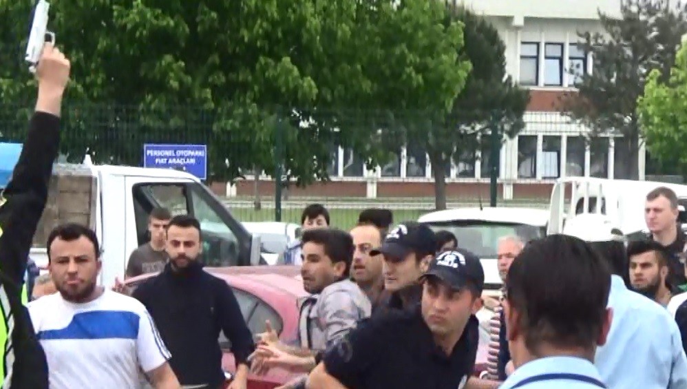 Bursa'da ölümlü kaza sonrası ortalık karıştı, polis havaya ateş açtı