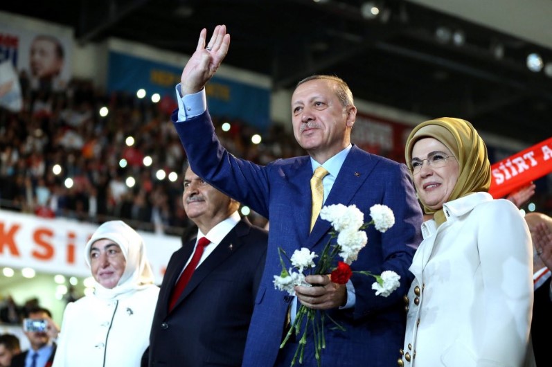 Cumhurbaşkanı Erdoğan ve yol arkadaşları gözyaşlarına boğuldu