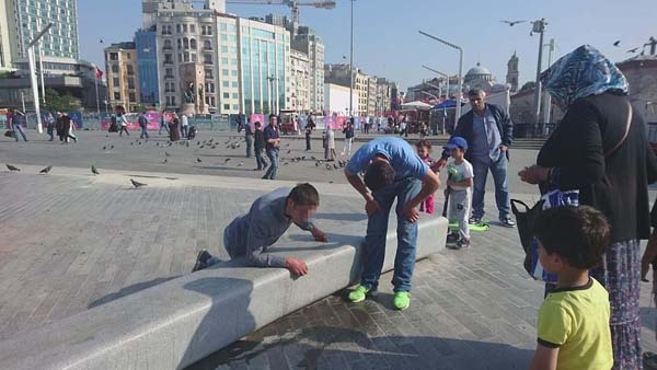 Taksim Gezi Parkı’nda ibretlik görüntü