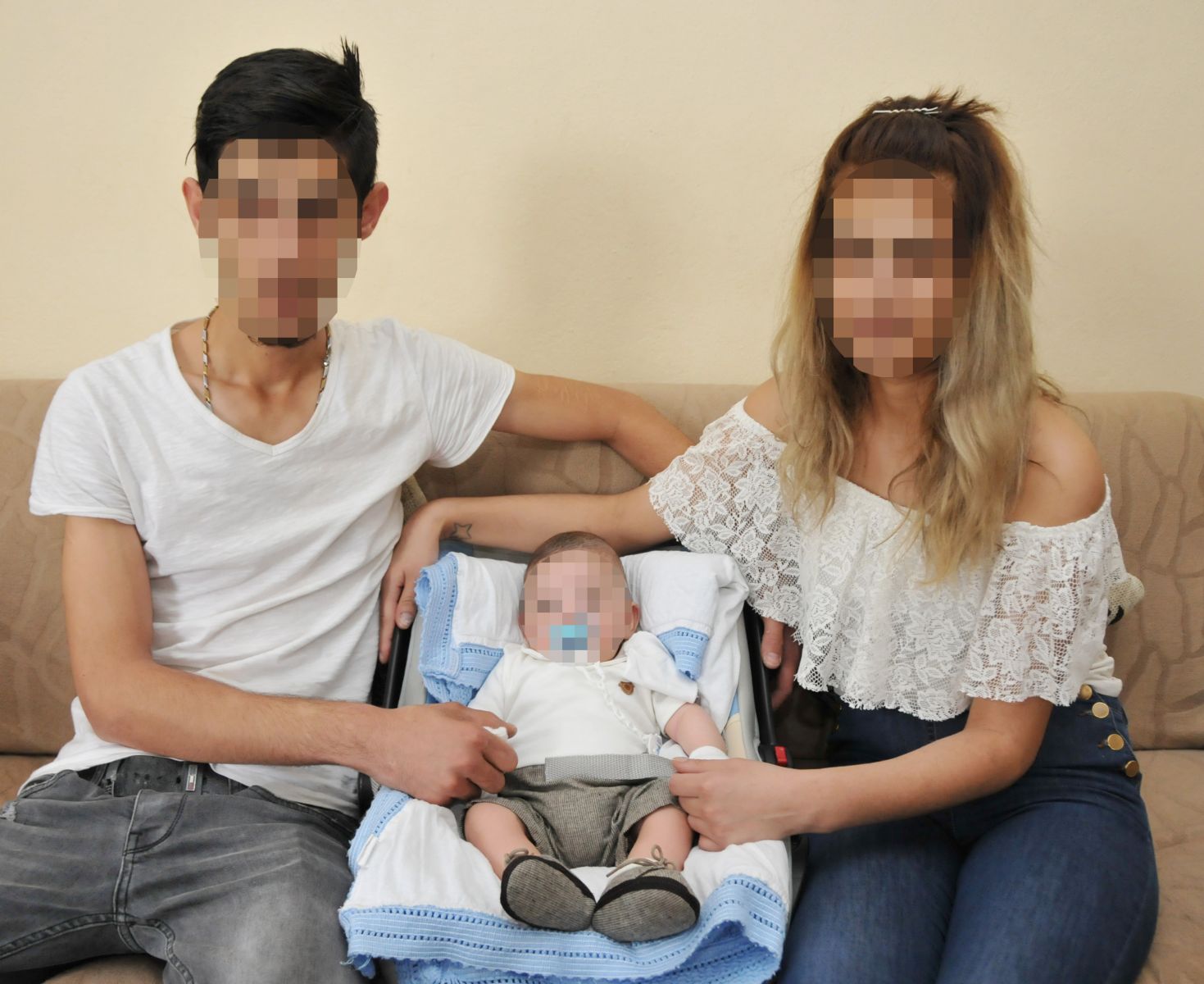 Çocukları bağımlı doğan çift hastaneden kaçtı!