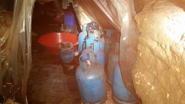 Diyarbakır'da 3 katlı sığınak ele geçirildi