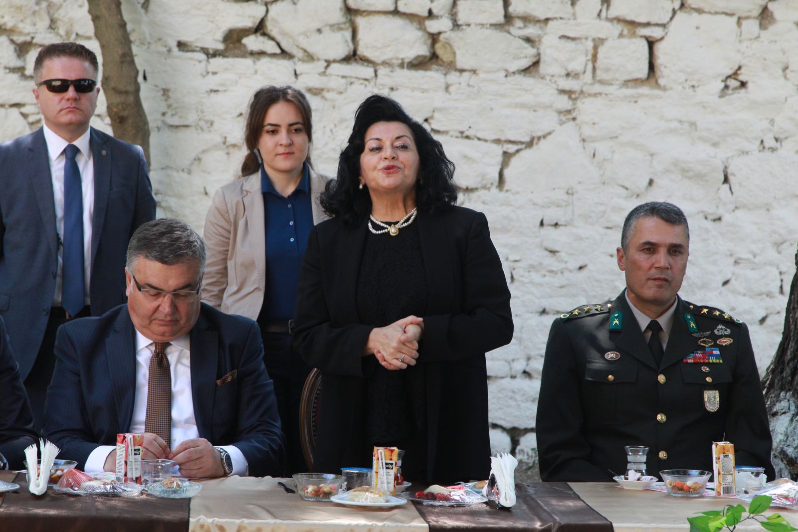 Vali Esengül Civelek gözyaşlarına hakim olamadı