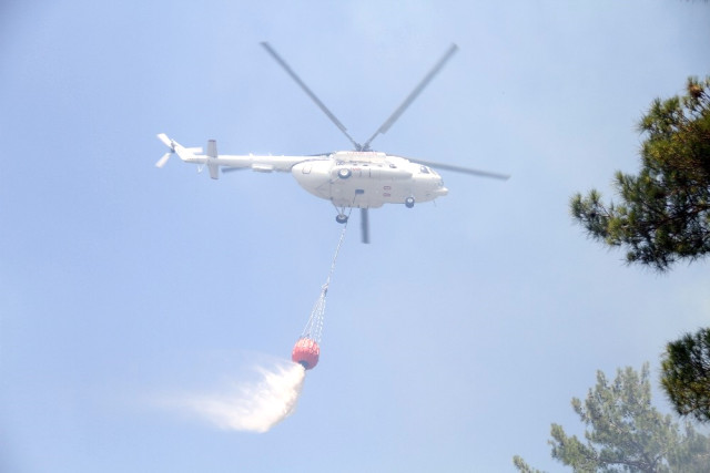 Antalya'nın büyük yangın! Evler tahliye edildi
