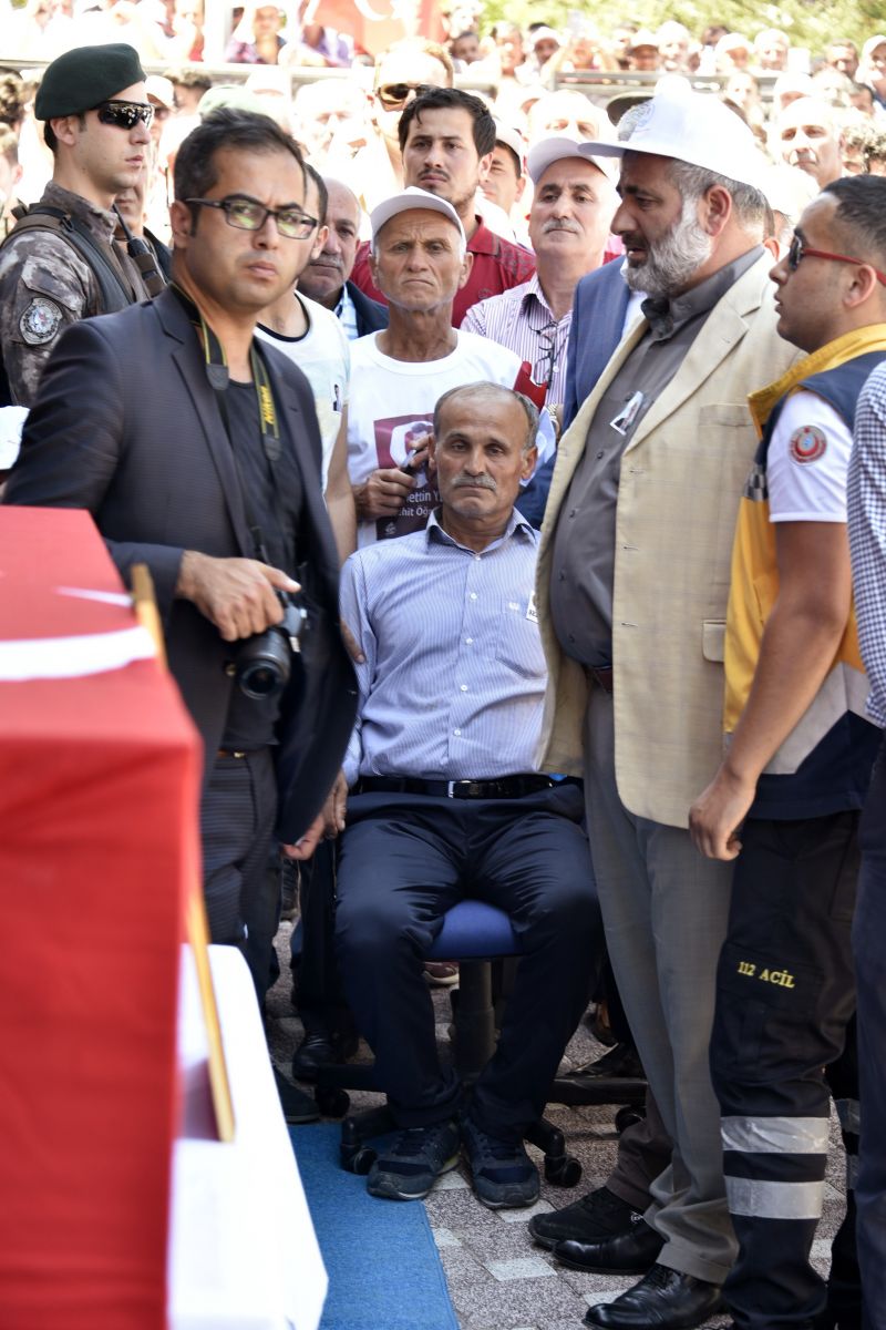 Şehit öğretmen Yılmaz uğurlandı