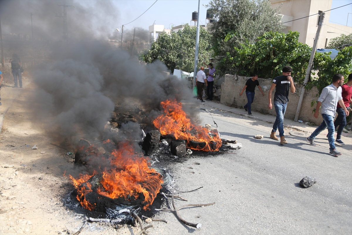 İsrail'den Filistin köyüne baskın