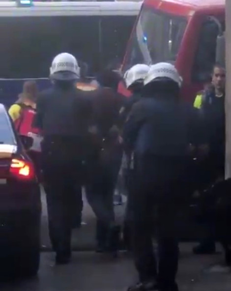 Barcelona'daki saldırıda saldırganlardan biri yakalandı