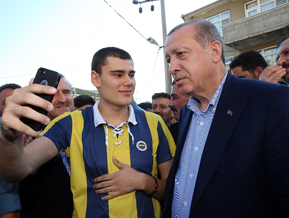 Cumhurbaşkanı Erdoğan’dan Çatalca'da köy ziyareti