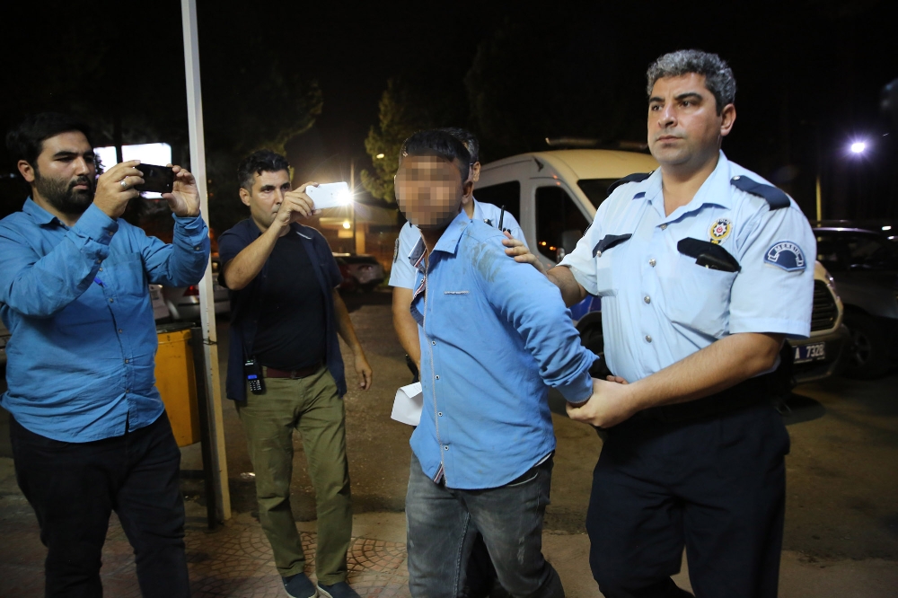 Adana’da camını sildirmek istemeyen polisi öldüresiye dövdüler