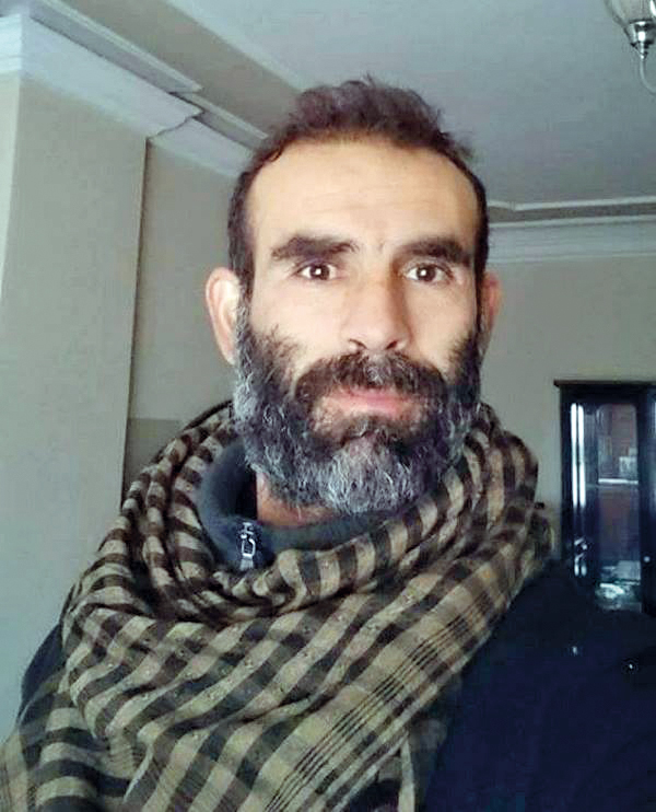 Sen rahat  uyu kardeş, annemiz  bize emanet