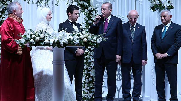 Erdoğan, nikâh şahitliği yaptı
