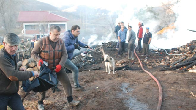 Üç kardeş de aynı tabuta konuldu