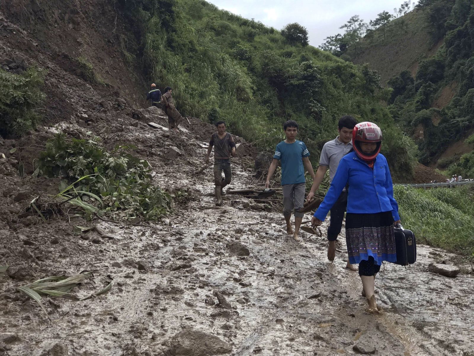 Vietnam'daki sel ve toprak kayması: 54 ölü