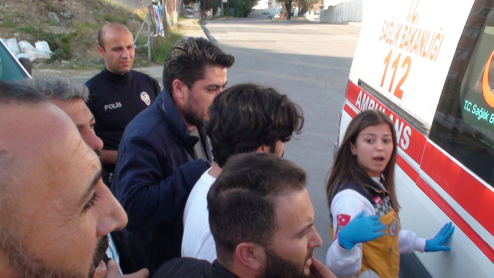 Pendik'te lise öğrencilerine silahlı saldırı: Ölü ve yaralılar var