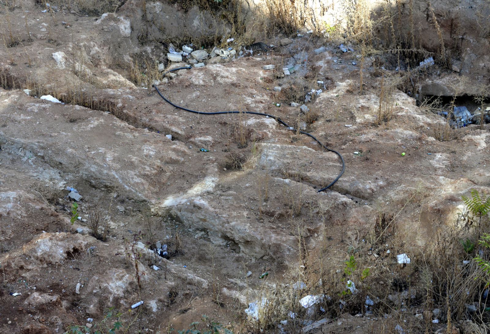 İnşaat temelinde 6 antik mezar bulundu