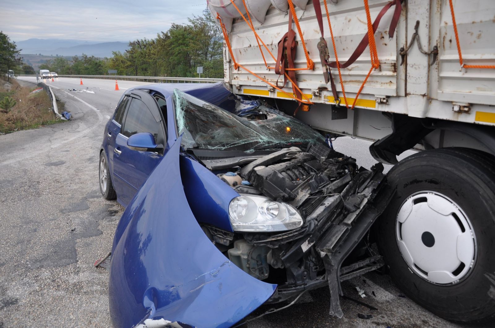 Bursa'da feci kaza, ölü ve yaralılar var