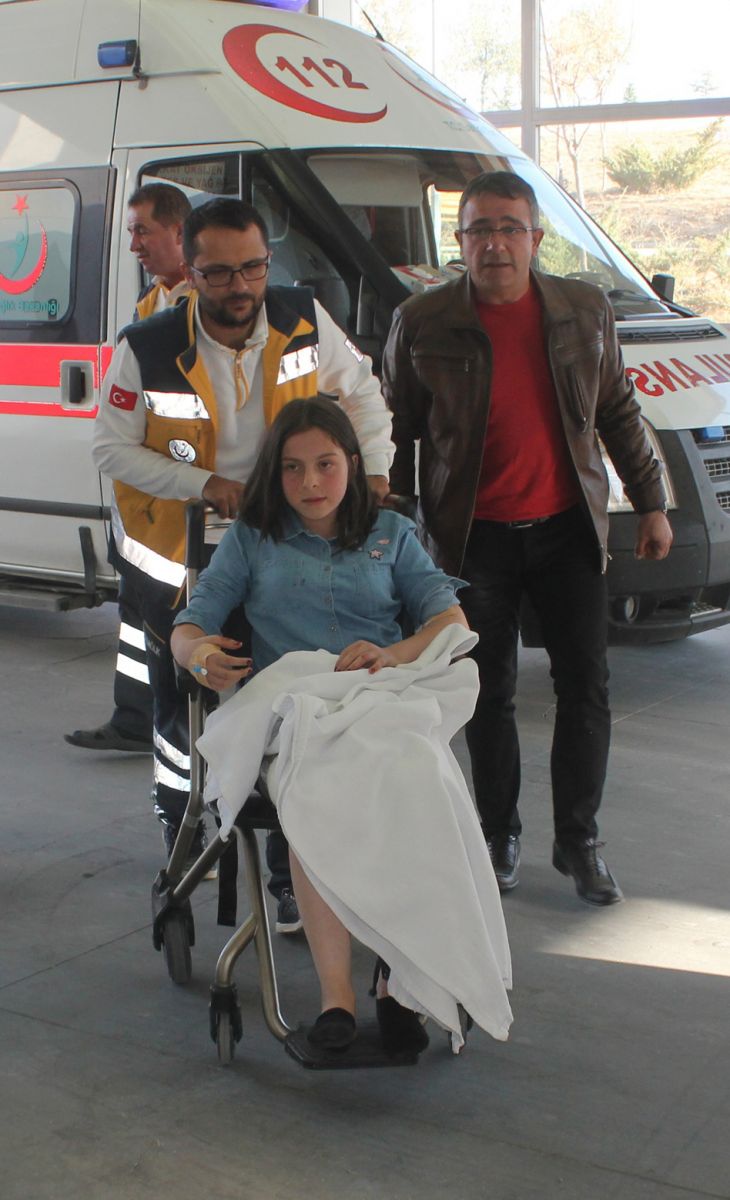 Düğündeki maganda kurşunu 2 kişiyi yaraladı