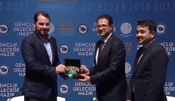 Bakan Albayrak: Türkiye güzel bir yarına uyanacak
