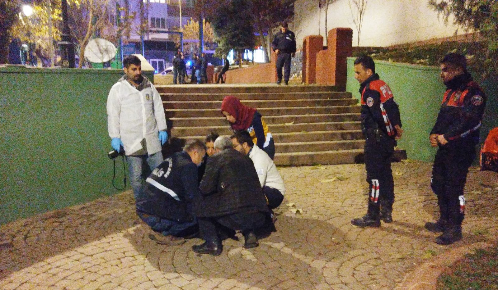 Parkta buz kalıbı ile birlikte bırakılmış bebek cesedi bulundu