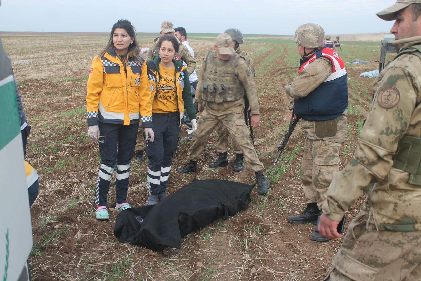 Türkiye'den Irak' a yolcu taşıyan otobüs kaza yaptı