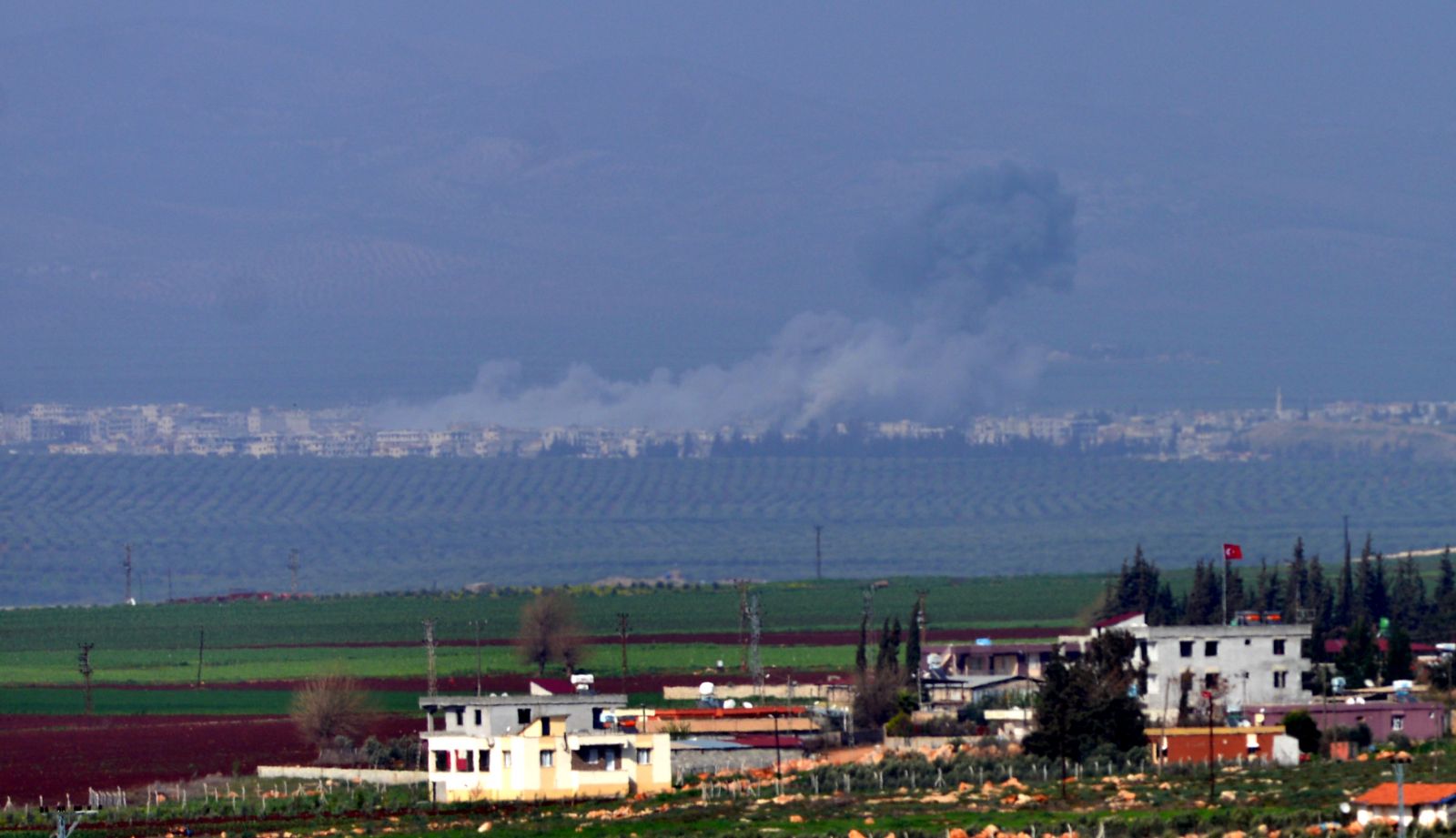 Türk savaş uçakları Cinderesi'ne bomba yağdırıyor
