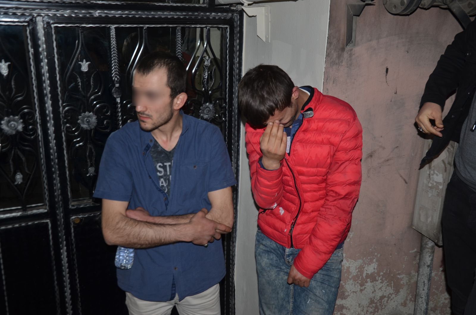 Bursa'da elektrik trafosuna çarpan iki kişiye linç girişimi
