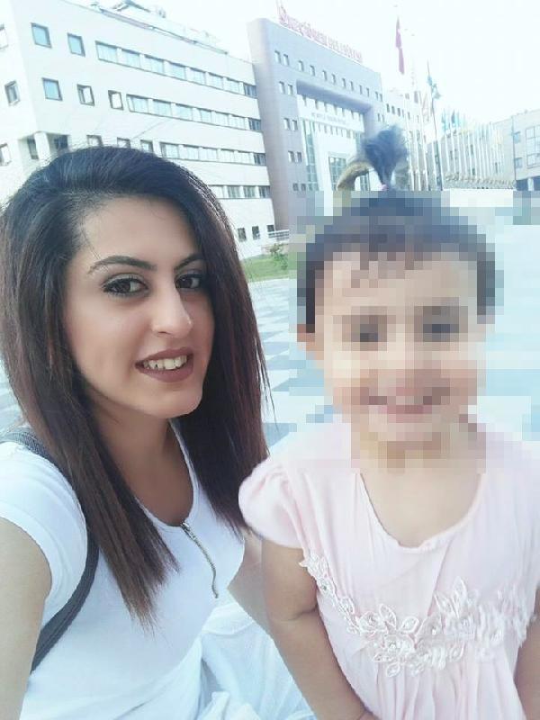 Cezaevinden izinli çıktı, karısını 15 bıçak darbesiye öldürdü