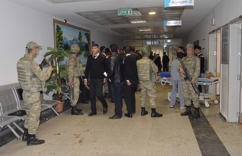 Tezek yüzünden 12 kişi hastanelik oldu