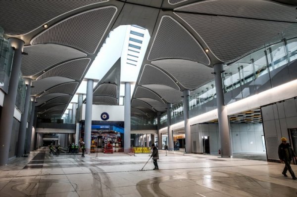 İstanbul'un yeni havalimanı rakiplerini endişelendiriyor